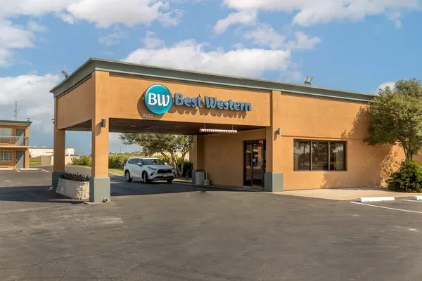 Photo 1 - Best Western Taylor Inn