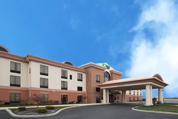 Photo 1 - Holiday Inn Express Hotel & Suites Bowling Green, an IHG Hotel