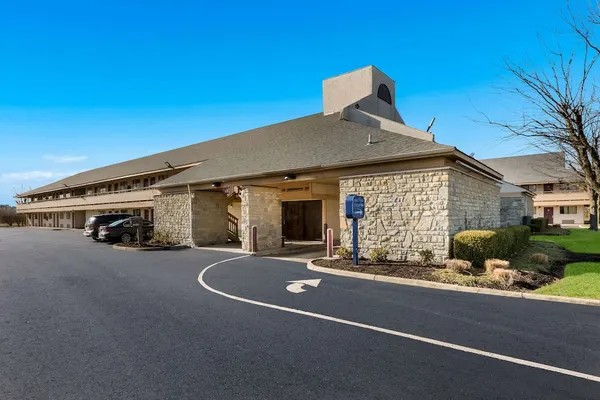 Photo 1 - Rodeway Inn Columbus West