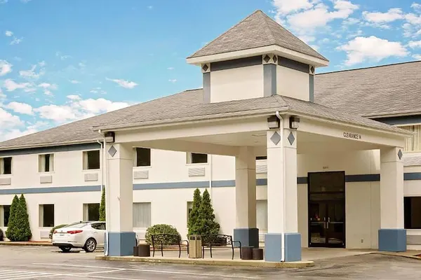 Photo 1 - Magnuson Hotel West Liberty