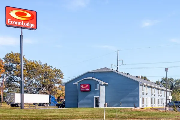 Photo 1 - Econo Lodge Lincoln