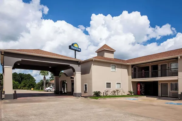 Photo 1 - Days Inn by Wyndham Sulphur LA