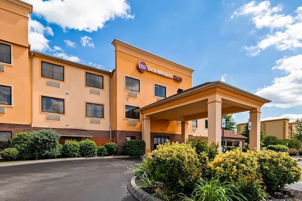 Photo 1 - Best Western Plus Strawberry Inn & Suites