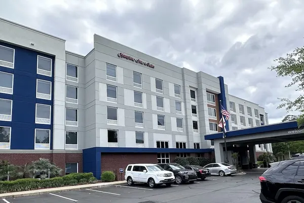 Photo 1 - Hampton Inn & Suites Tallahassee I-10/Thomasville Road, FL