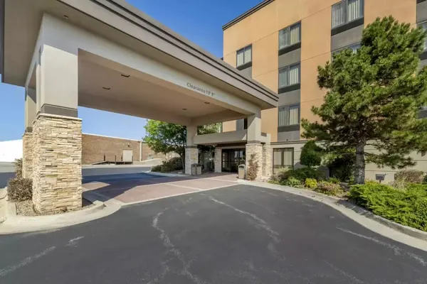 Photo 1 - Holiday Inn Express and Suites Weatherford by IHG