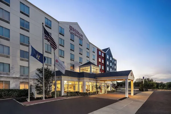 Photo 1 - Hilton Garden Inn Queens/JFK Airport