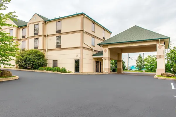 Photo 1 - Quality Inn Hackettstown - Long Valley