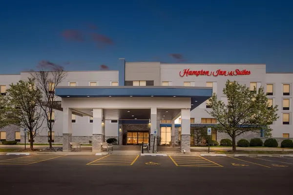 Photo 1 - Hampton Inn & Suites Bolingbrook