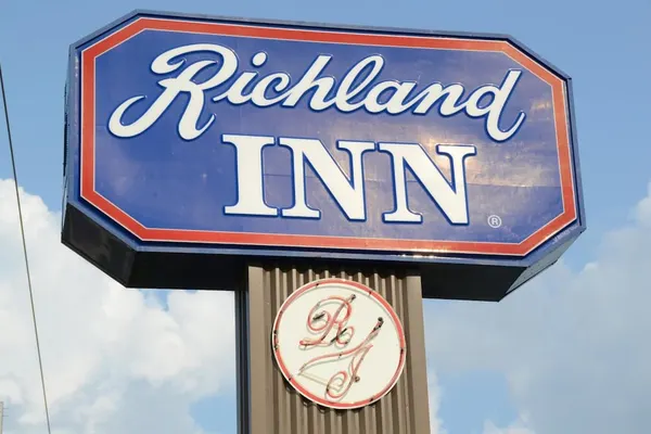 Photo 1 - A Richland Inn Lewisburg