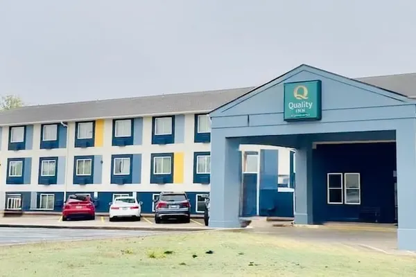 Photo 1 - Quality Inn Ponca City