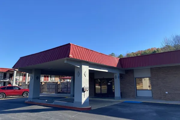 Photo 1 - Red Roof Inn Jacksonville, AL