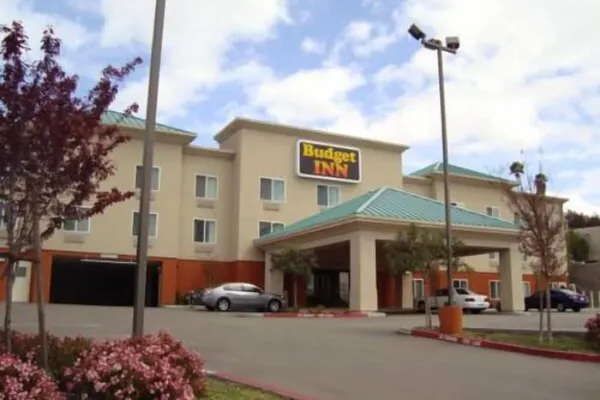 Photo 1 - Budget Inn San Leandro