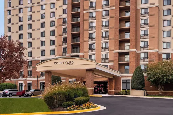 Photo 1 - Courtyard by Marriott Dunn Loring Fairfax