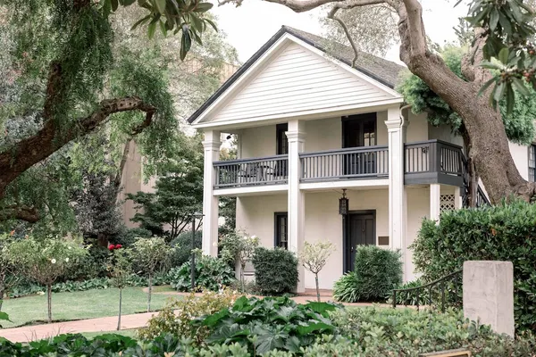 Photo 1 - Merritt House Hotel