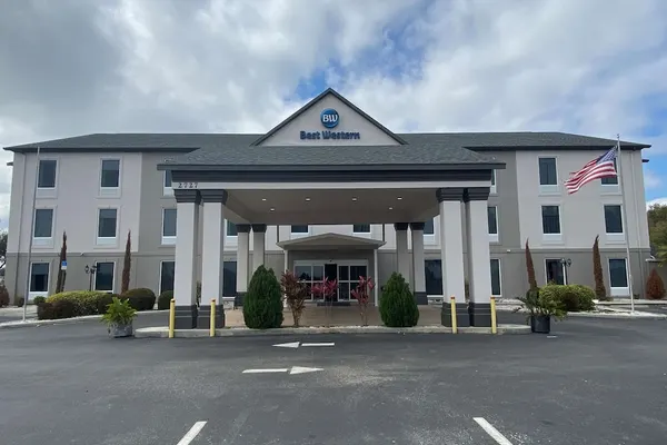 Photo 1 - Best Western Heritage Inn & Suites