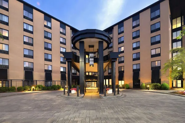 Photo 1 - Courtyard by Marriott Boston-South Boston