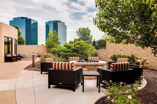 Photo 1 - Courtyard by Marriott Chicago Schaumburg/Woodfield Mall