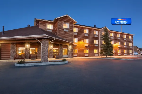 Photo 1 - Pinedale Hotel & Suites