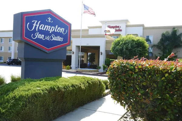 Photo 1 - Hampton Inn & Suites Red Bluff