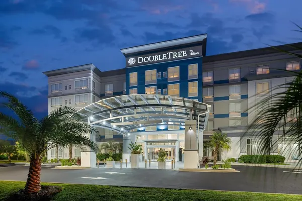 Photo 1 - DoubleTree by Hilton Brunswick