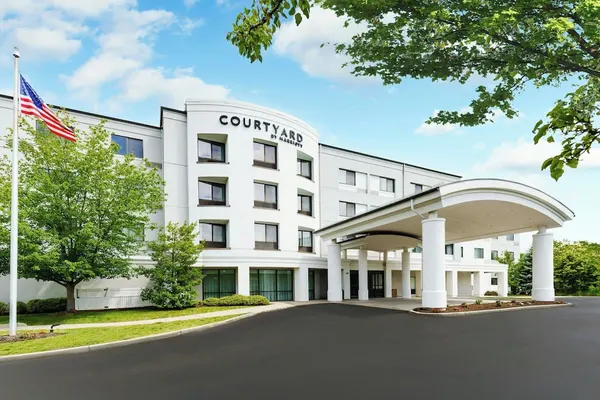 Photo 1 - Courtyard By Marriott Farmington