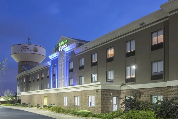 Photo 1 - Holiday Inn Express Kansas City - at the Legends, an IHG Hotel