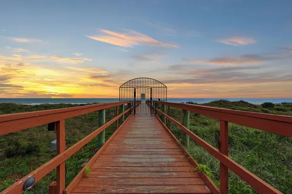 Photo 1 - Beacher's Lodge Oceanfront Suites