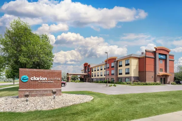 Photo 1 - Clarion Pointe Sioux Falls Airport