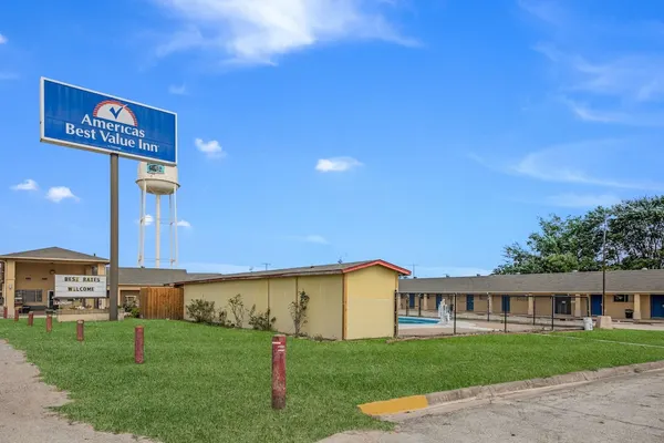 Photo 1 - Americas Best Value Inn Giddings