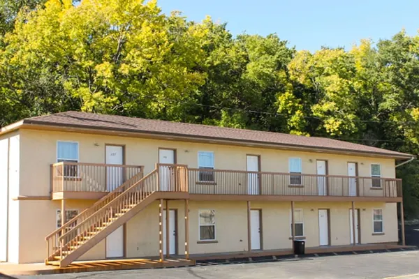 Photo 1 - Budget Host Golden Wheat Motel