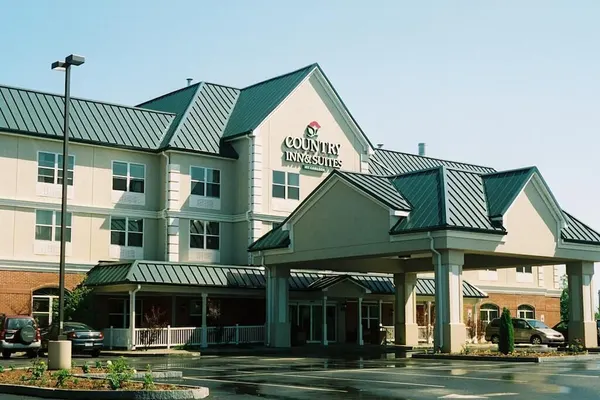 Photo 1 - Country Inn & Suites by Radisson, Brockton (Boston), MA