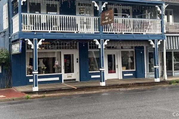 Photo 1 - Americas Best Value Inn & Suites Royal Carriage