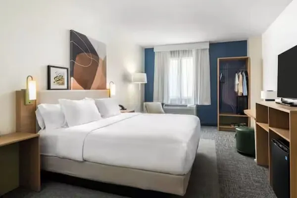 Photo 1 - Spark by Hilton - Kent, Seattle