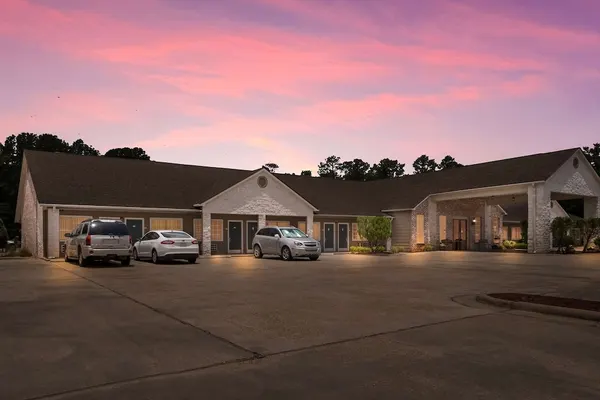 Photo 1 - SureStay Hotel By Best Western Leesville