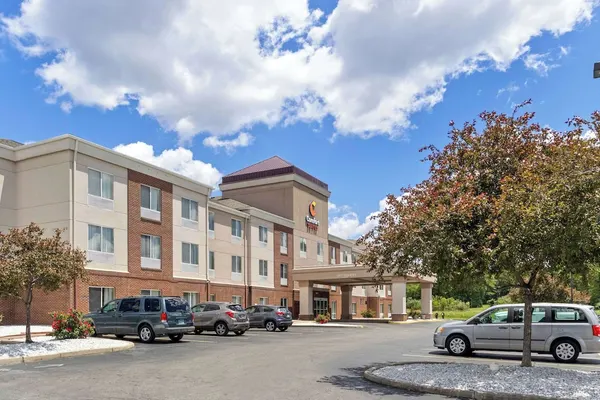 Photo 1 - Comfort Suites Mount Vernon