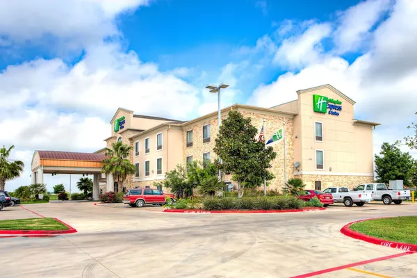 Photo 1 - Holiday Inn Express & Suites Austin NE - Hutto by IHG