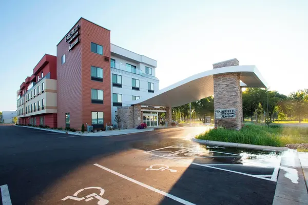 Photo 1 - Fairfield Inn & Suites by Marriott Detroit Lakes