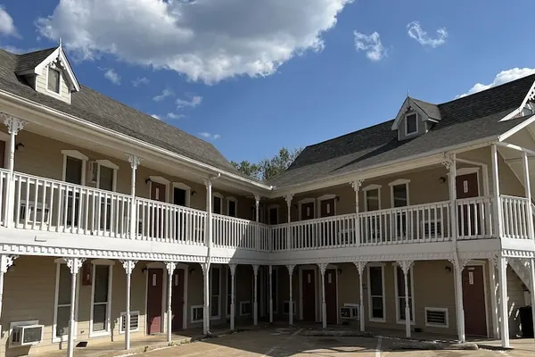 Photo 1 - Victorian Inn