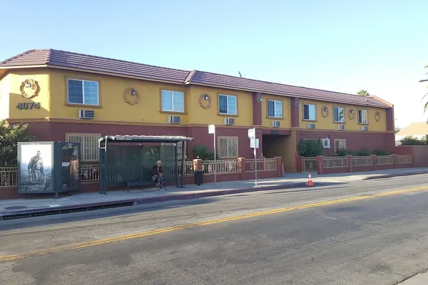 Photo 1 - Central Inn Motel on 41 Street