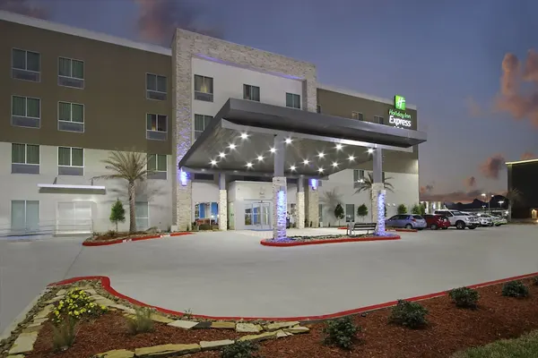 Photo 1 - Holiday Inn Express & Suites Lake Charles South Casino Area, an IHG Hotel