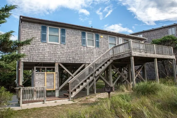 Photo 1 - Beachbux 3 Bedroom Cottage by RedAwning