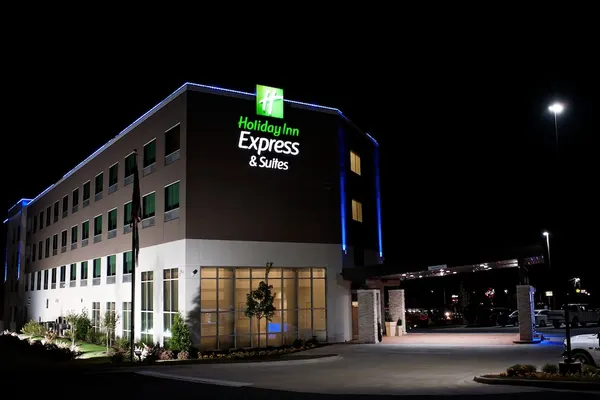 Photo 1 - Holiday Inn Express And Suites- Birmingham North-Fultondale, an IHG Hotel