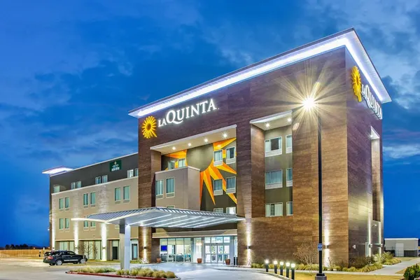 Photo 1 - La Quinta Inn & Suites by Wyndham Sweetwater East