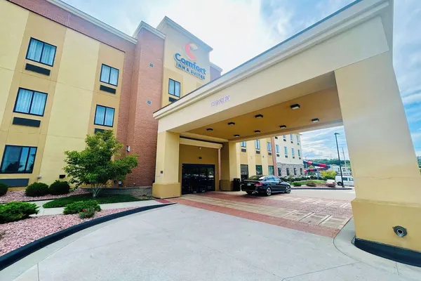Photo 1 - Comfort Inn & Suites Shawnee - Kansas City