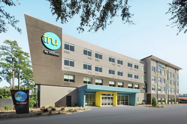 Photo 1 - Tru by Hilton Savannah Midtown, GA