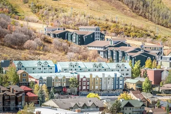 Photo 1 - Skiers Lodge
