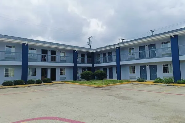 Photo 1 - Heights Inn by Townhouse Harker Heights, TX