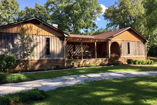 Photo 1 - Sisters on Sycamore Bed & Breakfast