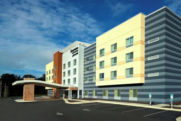 Photo 1 - Fairfield Inn & Suites by Marriott Hendersonville Flat Rock