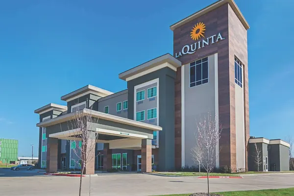 Photo 1 - La Quinta Inn & Suites by Wyndham Dallas - Wylie